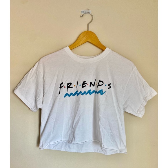 Friends cropped tee - Picture 1 of 3
